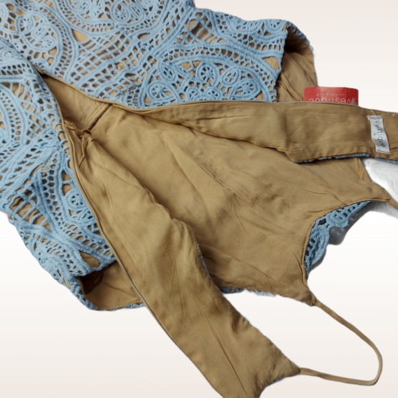 Vestique NWT Baby Blue Lace Romper Medium - Picture 5 of 6